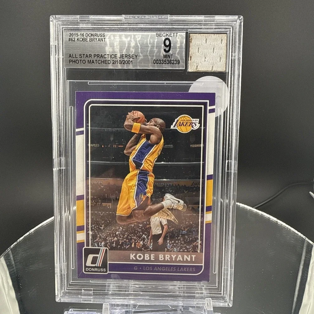 2001 Jersey Worn Patch KOBE BRYANT Donruss #62 LAKERS — BGC 9